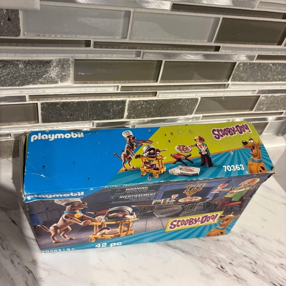 Playmobil‎ Scooby-Doo Dinner with Shaggy Playset (70363) - Picture 5 of 10